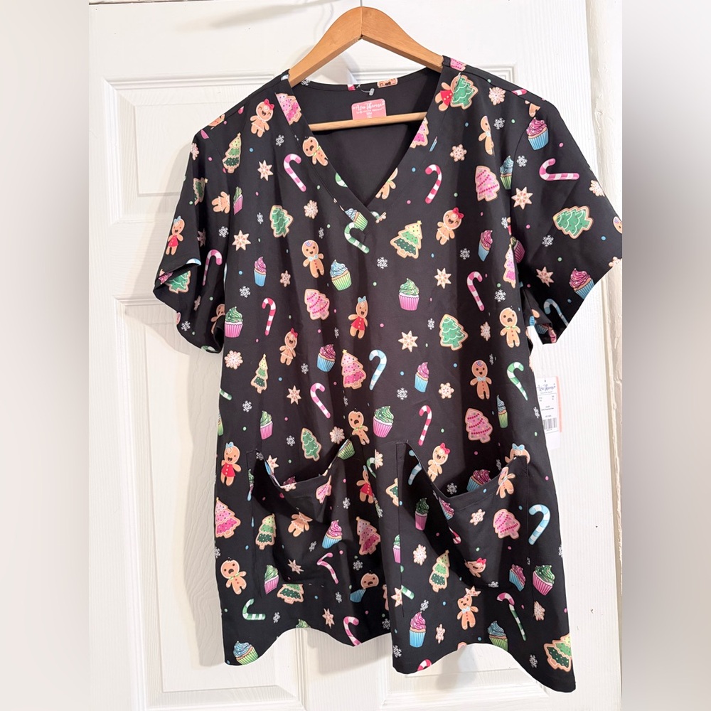 Festive Black V-Neck Holiday Tunic with Candy Motif